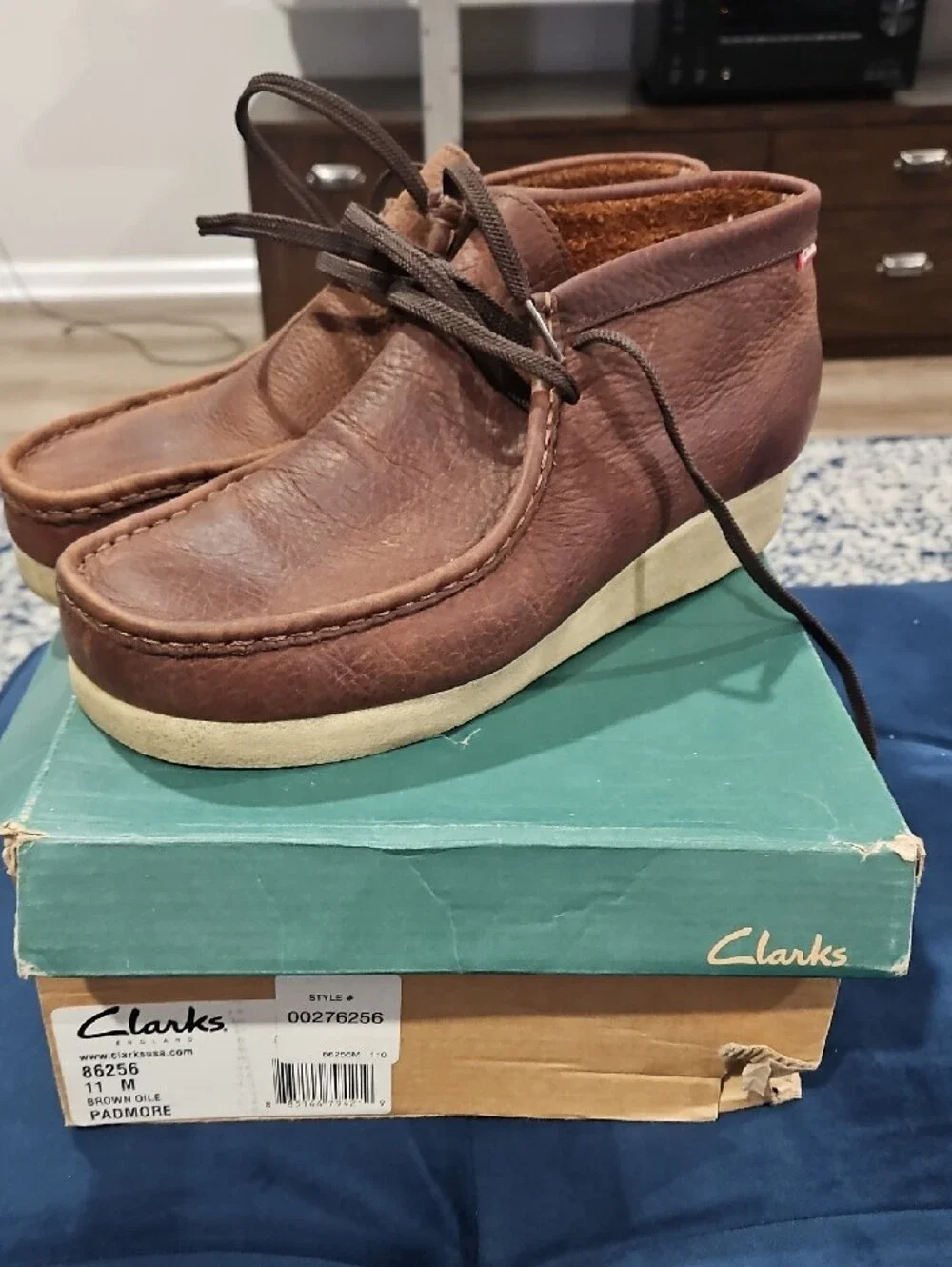 Clarks Men’s Brown Leather Chukka Wallabee with Crepe Sole